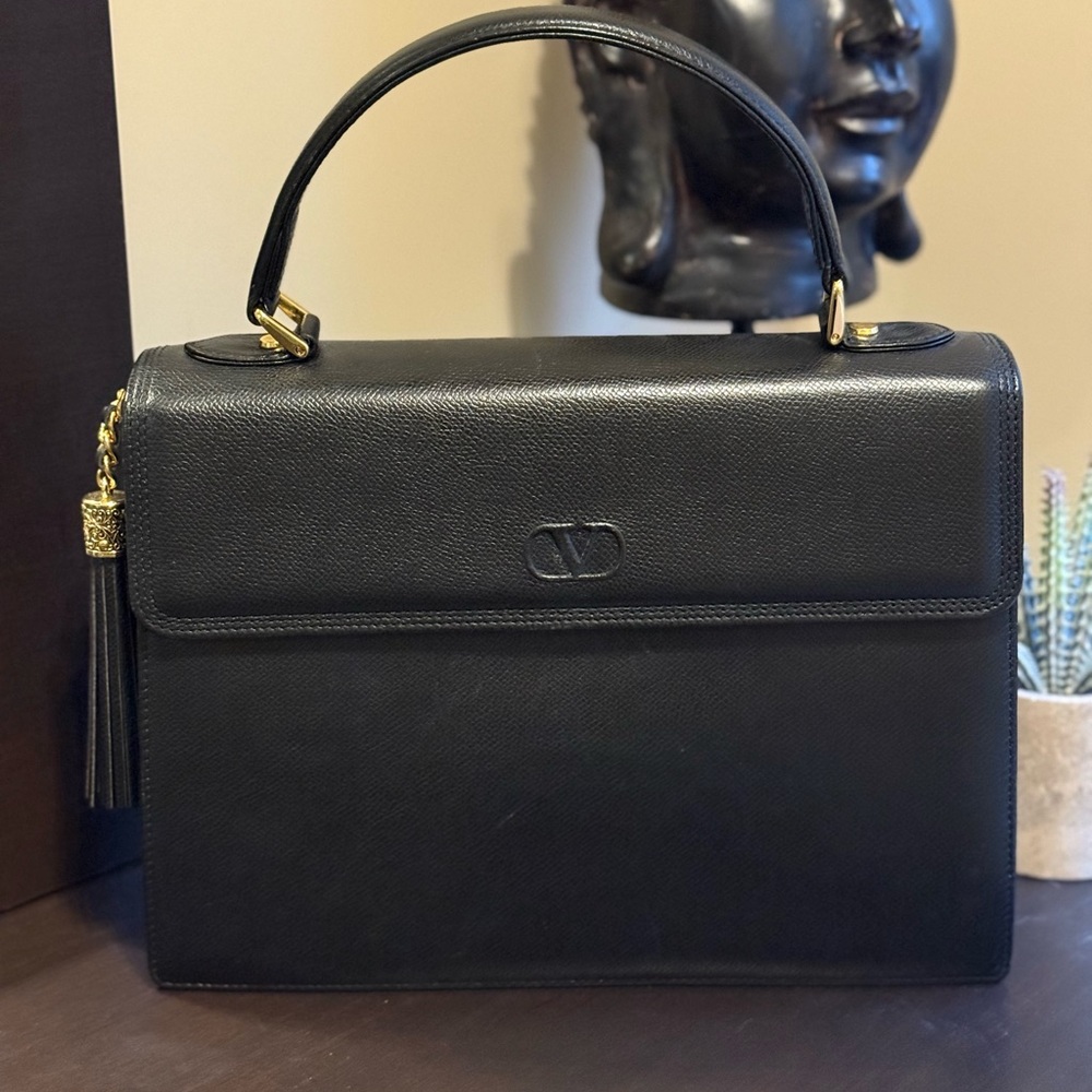 🎀Valentino Garavani Top Handle Handbag🎀
